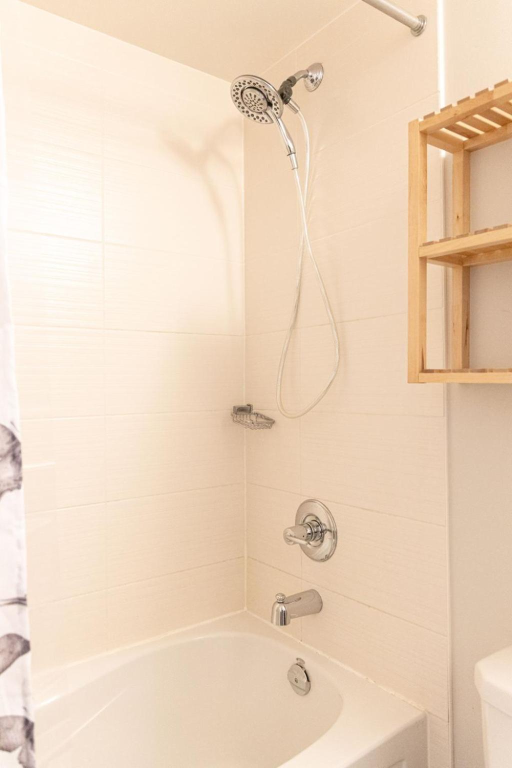 Dwtn Condo Near Cn Tower! W/ Free Parking Toronto Exterior foto